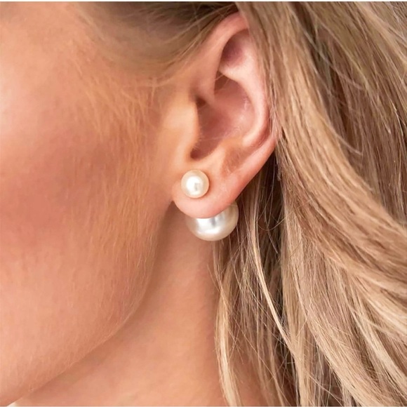 Source Unknown Jewelry - Big Small Pearl earnings O/S
